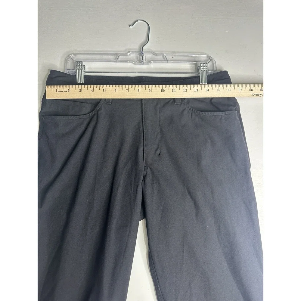 Lululemon MSRP $138  ABC Classic-Fit 5 Pocket Pant Warpstreme Black Size 32